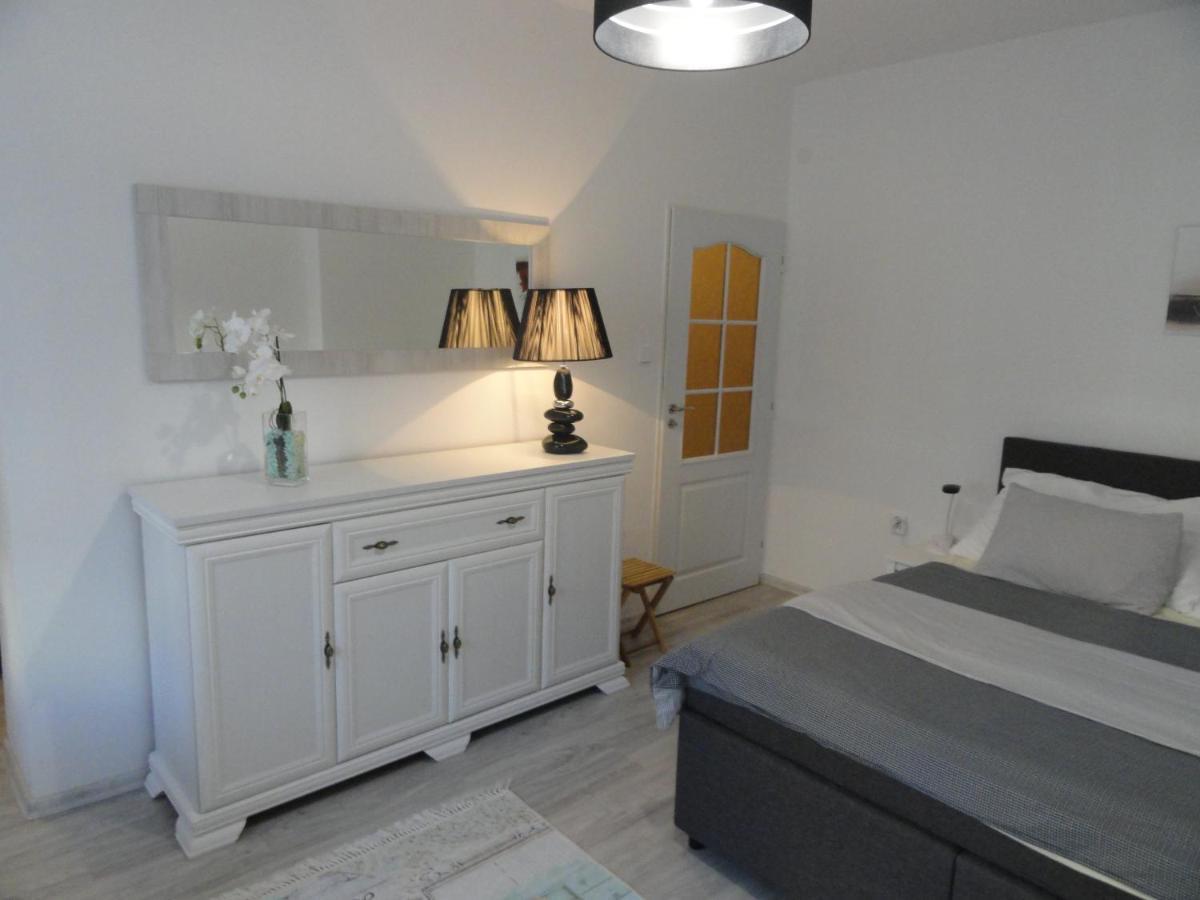 Apartman Sluka Jilemnice Exterior foto